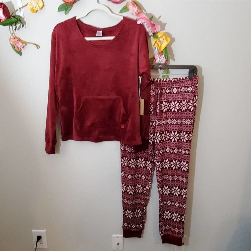 Born Womens Burgundy Velour Fair Isle Pajama Set Long Sleeve Joggers Large NEW